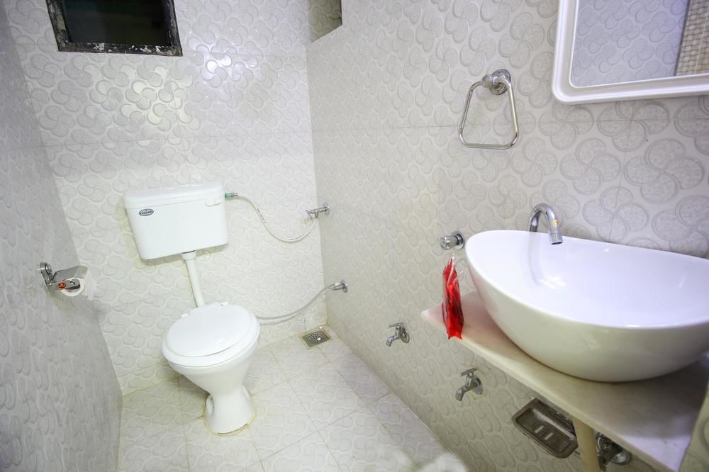 Hotel Honey Bunny Ahmedabad Exterior photo