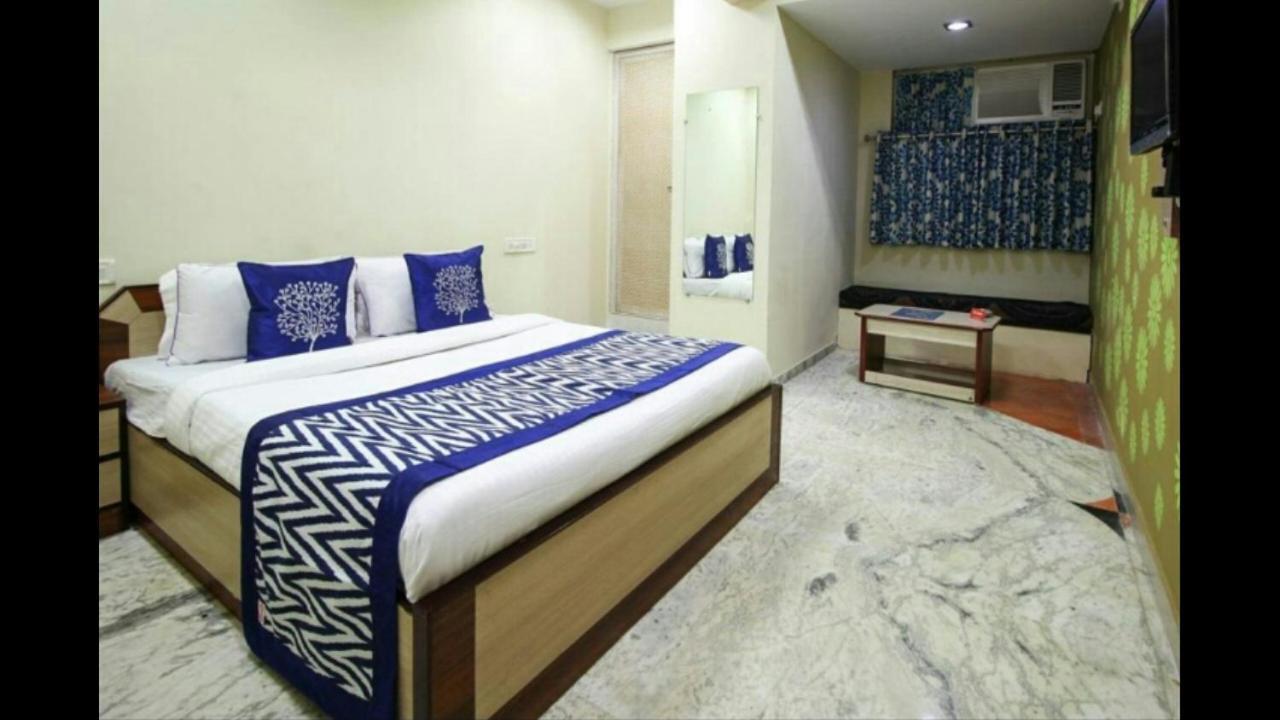Hotel Honey Bunny Ahmedabad Exterior photo