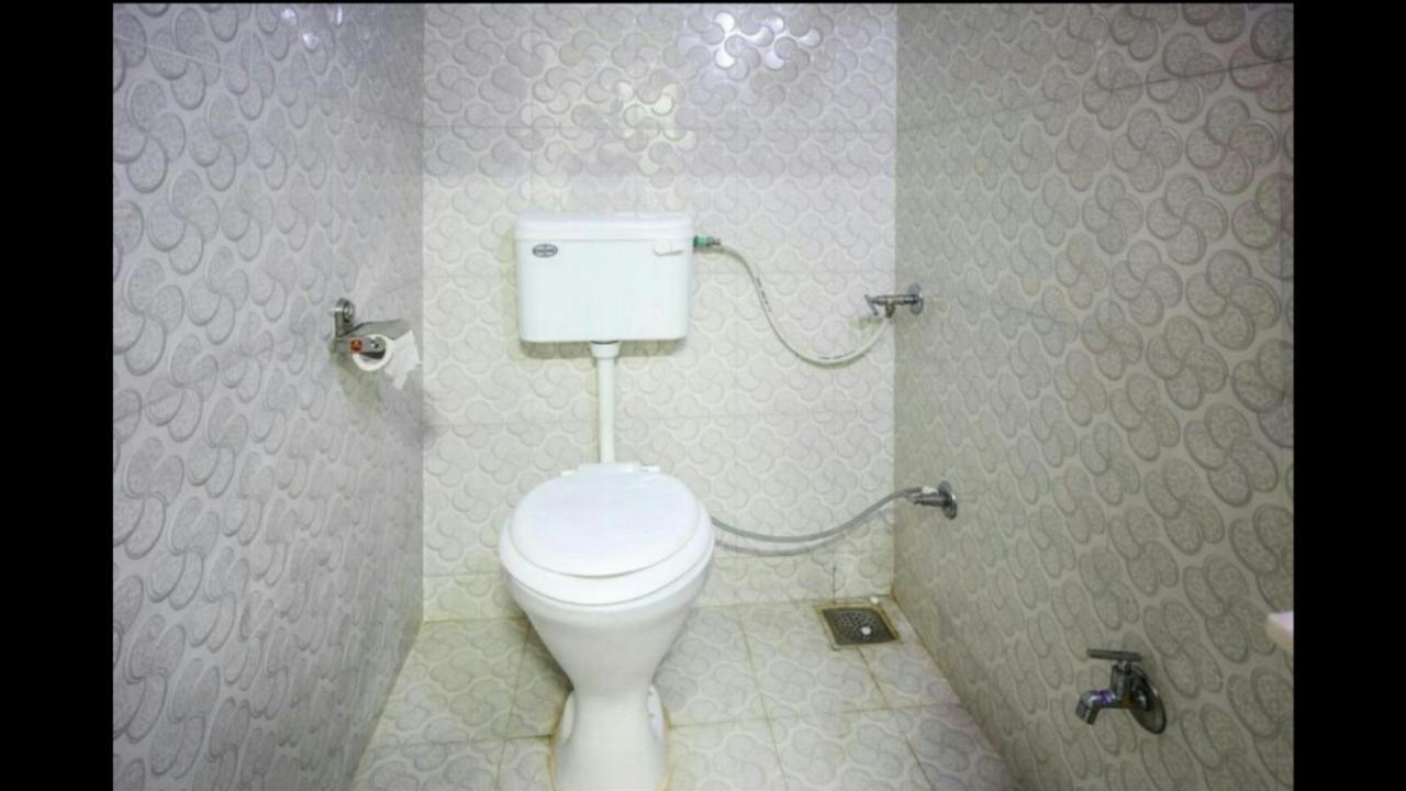 Hotel Honey Bunny Ahmedabad Exterior photo
