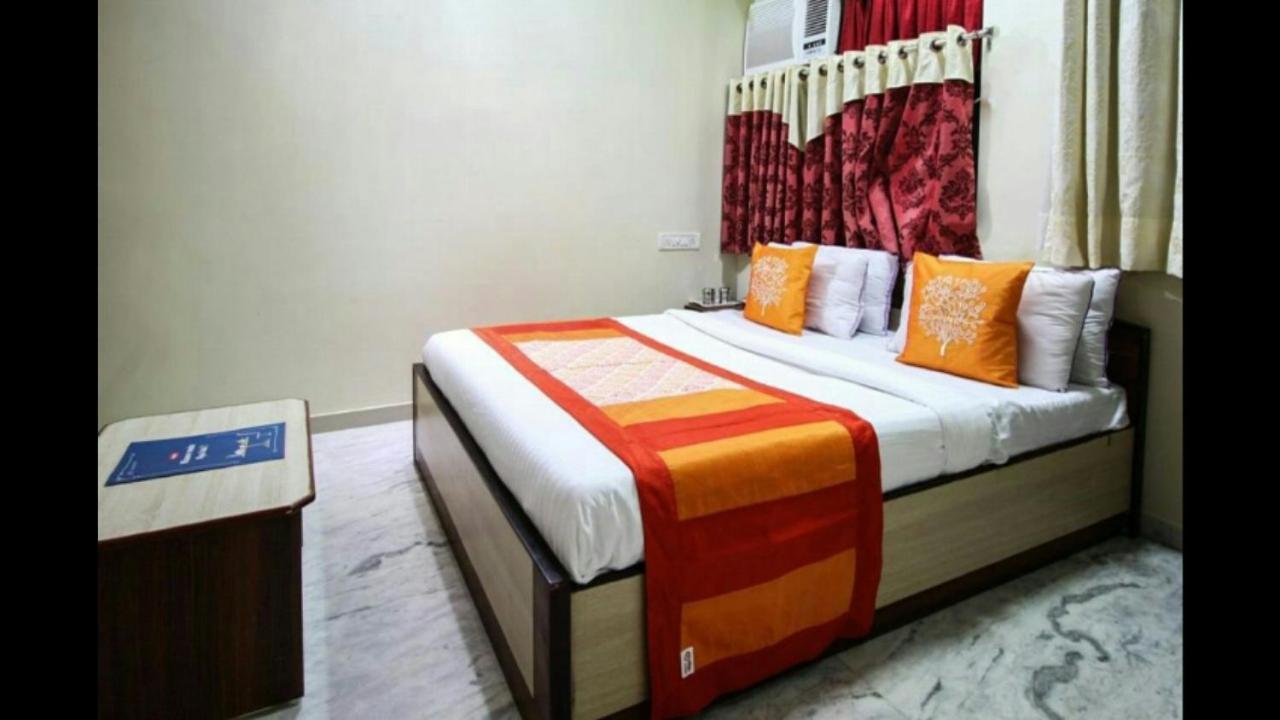 Hotel Honey Bunny Ahmedabad Exterior photo